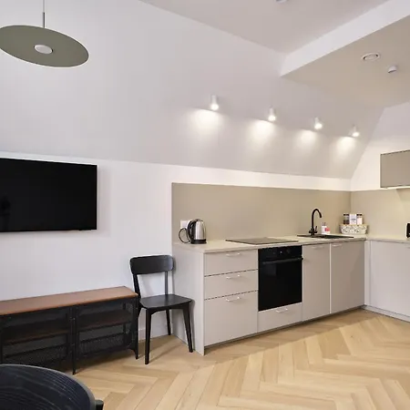 Solny Square Apartment 3*