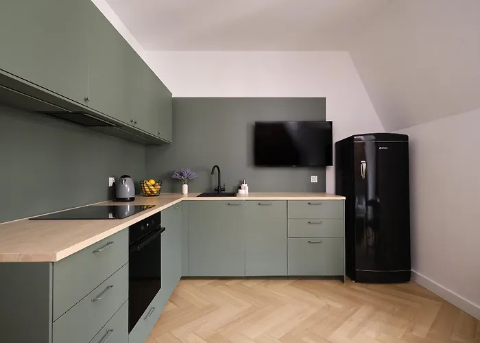 Solny Square Apartment 3*