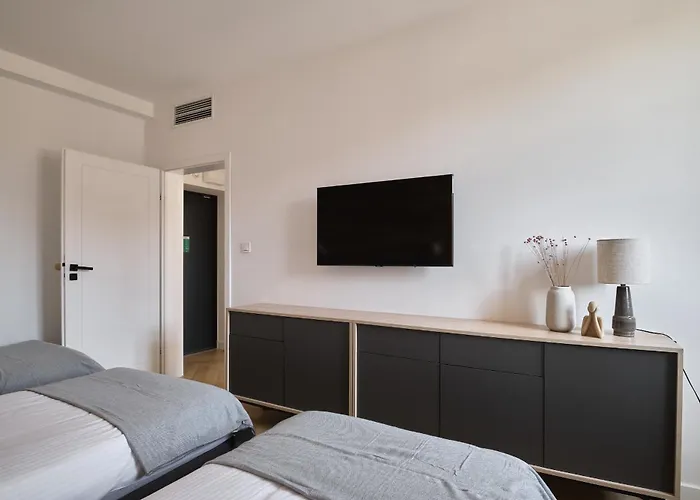 Leoapart Solny Square