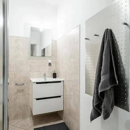 Lägenhet Solny Square 3*