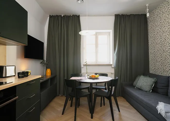 Apartmán Leoapart Solny Square 3*