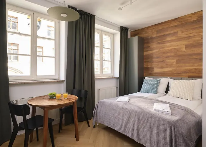 Leoapart Solny Square 3* Vratislav